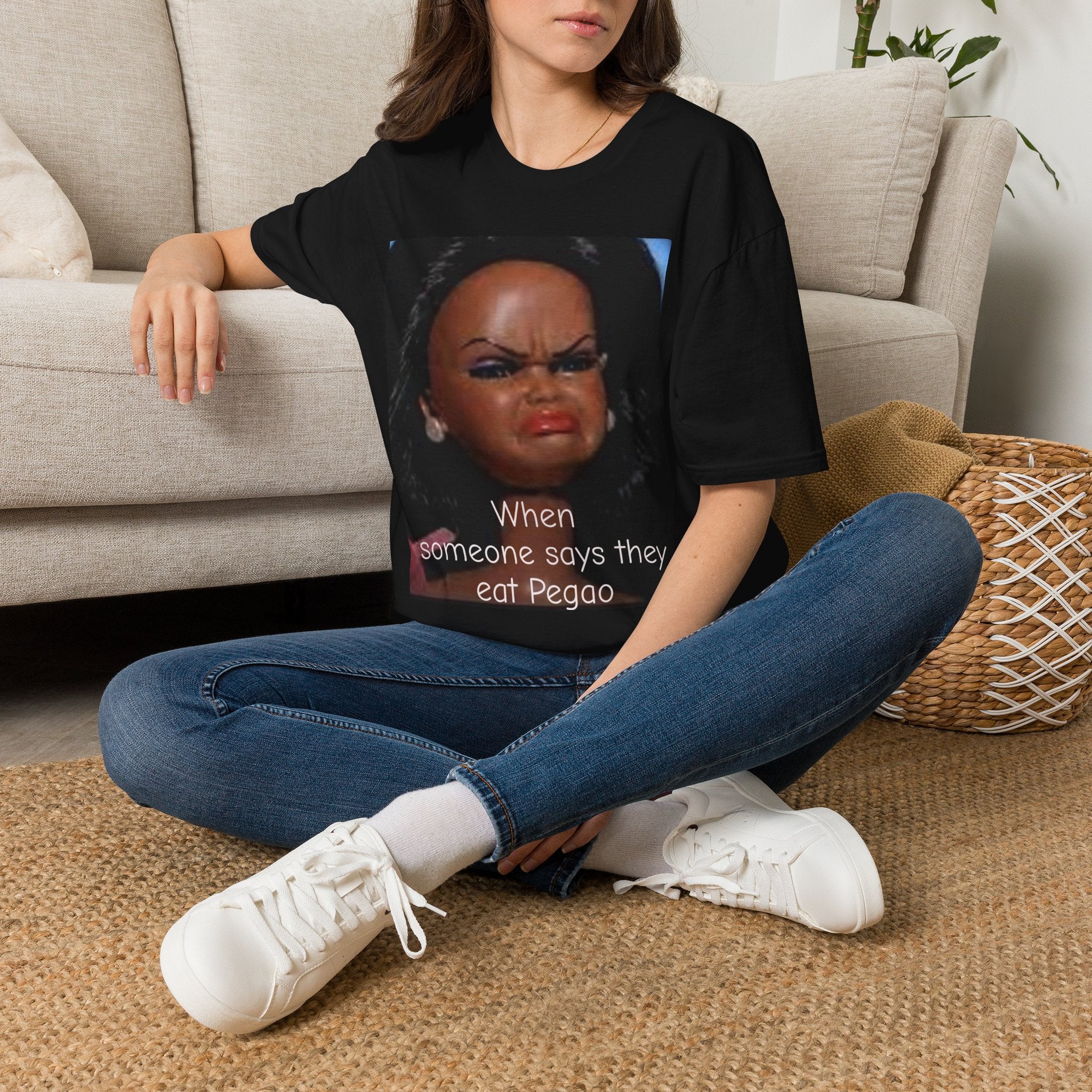 Meme T-Shirt — "When someone says they eat Pegao" Reaction Tee