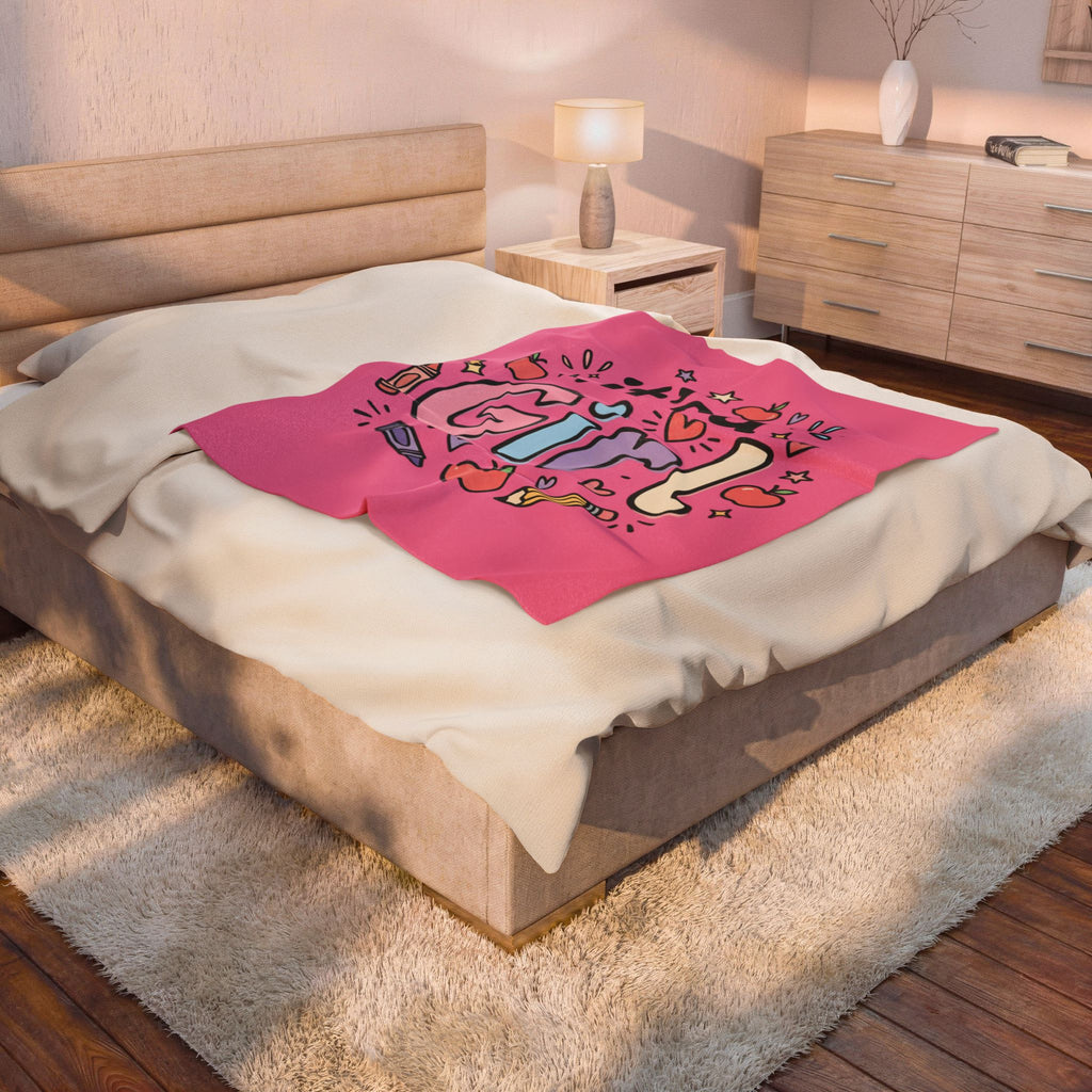 It's a Girl Velveteen Plush Blanket – Pink Baby Announcement & Newborn Gift