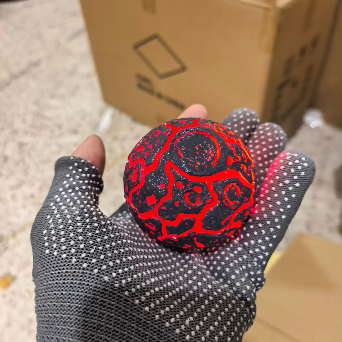 New Product NeeDoh Glitter Magma Ball Crunch